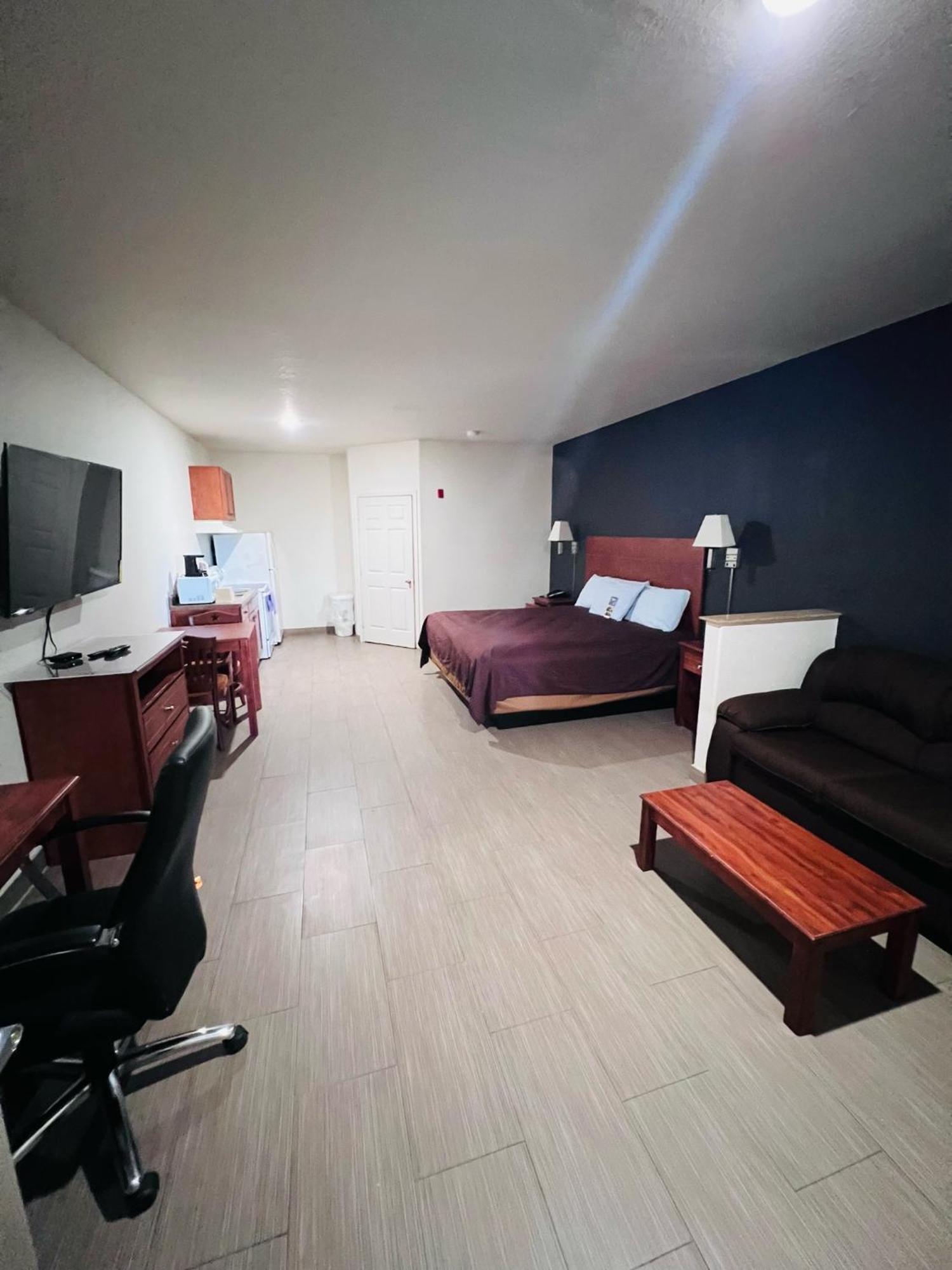 Lone Star Inn And Suites วิกทอเรีย ภายนอก รูปภาพ