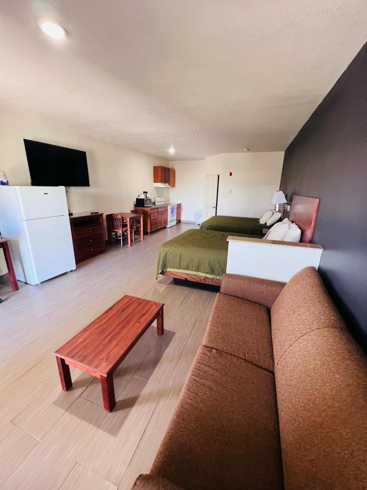 Lone Star Inn And Suites วิกทอเรีย ภายนอก รูปภาพ