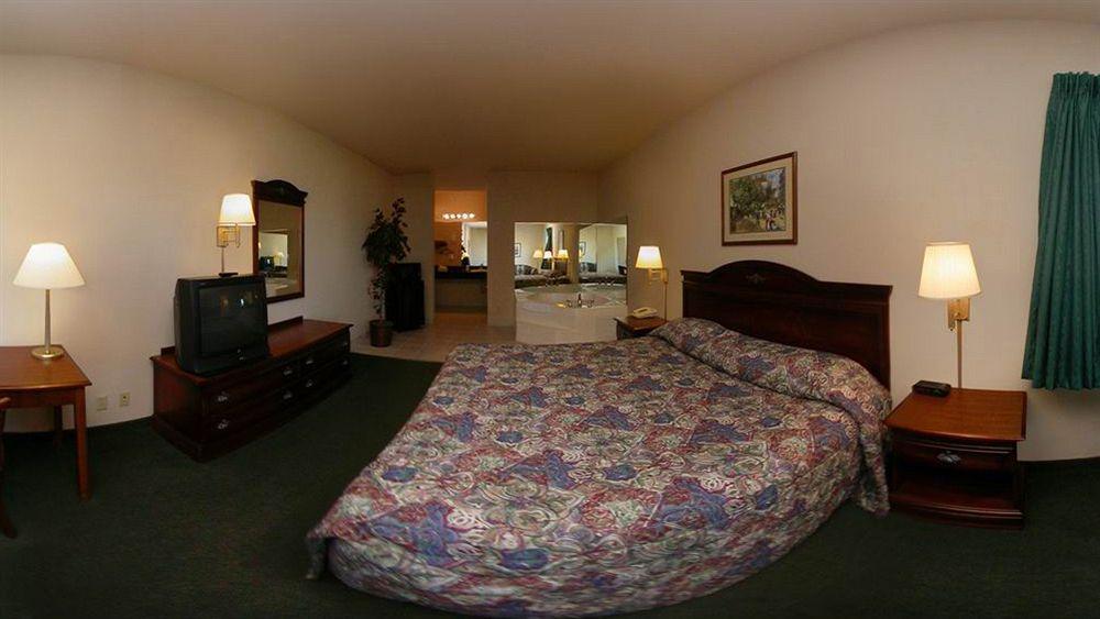 Lone Star Inn And Suites วิกทอเรีย ภายนอก รูปภาพ