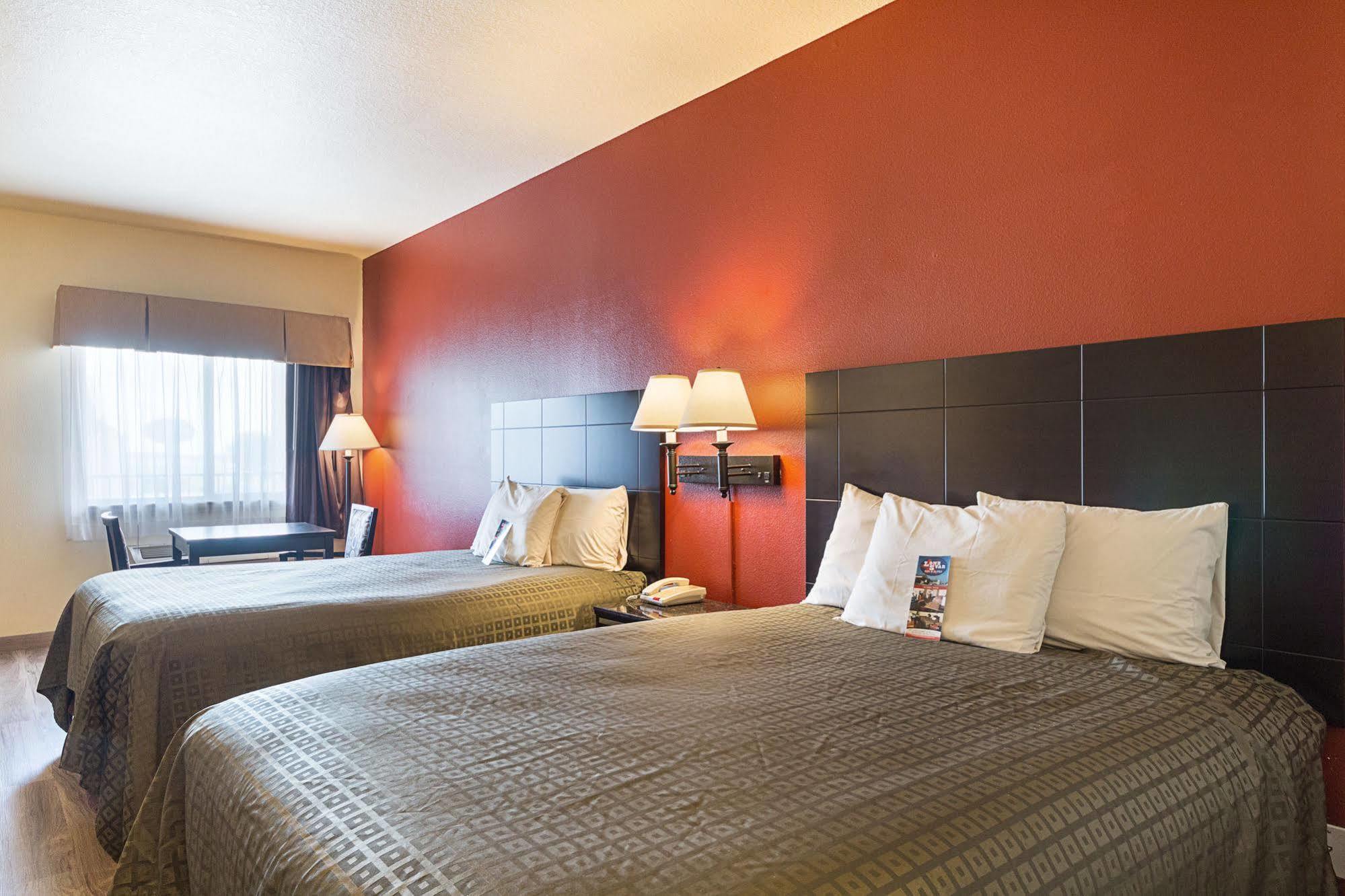 Lone Star Inn And Suites วิกทอเรีย ภายนอก รูปภาพ